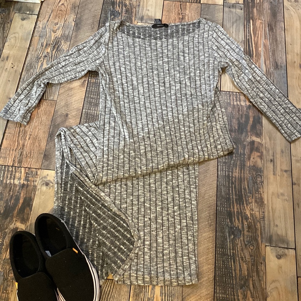 Stretchy casual midi dress